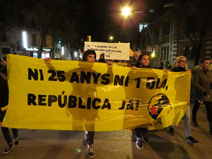 Manifestaci&oacute; contra el judici al proc&eacute;s. Concentraci&oacute; a la pla&ccedil;a de l'U d'octubre de 2017 i manifestaci&oacute; fins els Jutjats de Girona