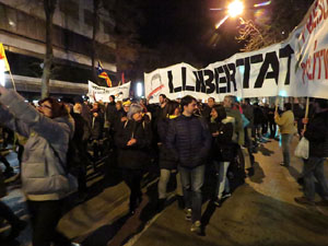 Manifestaci&oacute; contra el judici al proc&eacute;s. Concentraci&oacute; a la pla&ccedil;a de l'U d'octubre de 2017 i manifestaci&oacute; fins els Jutjats de Girona