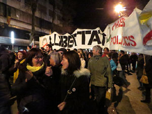 Manifestaci&oacute; contra el judici al proc&eacute;s. Concentraci&oacute; a la pla&ccedil;a de l'U d'octubre de 2017 i manifestaci&oacute; fins els Jutjats de Girona
