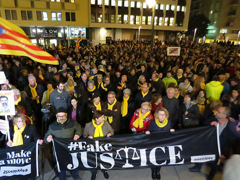 La concentraci&oacute; a la pla&ccedil;a de l'U d'octubre de 2017
