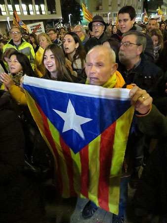 Concentraci&oacute; a la pla&ccedil;a de l'U d'octubre de 2017