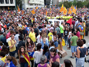 Manifestaci&oacute; contra la viol&egrave;ncia de l'Estat. Pre-commemoraci&oacute; de l'1-O