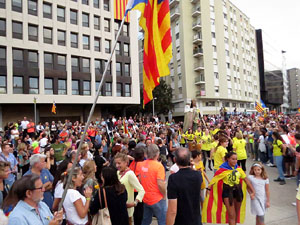 Manifestaci&oacute; contra la viol&egrave;ncia de l'Estat. Pre-commemoraci&oacute; de l'1-O