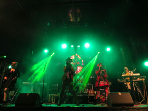 Nadal 2018 a Girona. Campanades de Cap d'Any a la Catedral de Girona i actuaci&oacute; de Loca Histeria