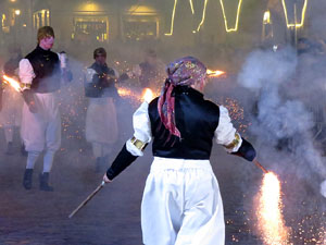 La Cavalcada de Reis 2019. Arribada del seguici a la pla&ccedil;a del Vi