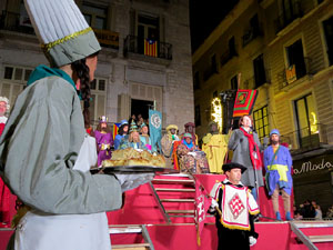 La Cavalcada de Reis 2019. Arribada del seguici a la pla&ccedil;a del Vi