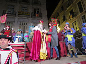 La Cavalcada de Reis 2019. Arribada del seguici a la pla&ccedil;a del Vi