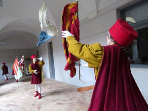 La Cavalcada de Reis 2019. La precavalcada des de la Merc&egrave; pels carrers de Girona