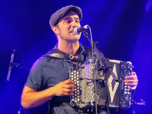 Festival Strenes 2019. Concert de Joan Garriga a la pla&ccedil;a Catalunya