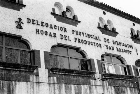 Edifici de la Delegación Provincial de Sindicatos Hogar del Productor San Narciso. Ca. 1970