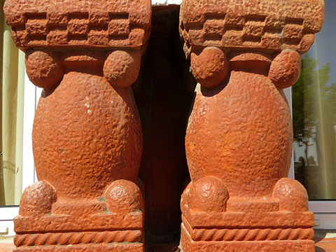 Peces de ceràmiques Marcó de Quart, un element típic del barri de Sant Narcís