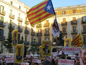 Concentraci&oacute; contra el judici de l'1-O a la pla&ccedil;a de la Independ&egrave;ncia