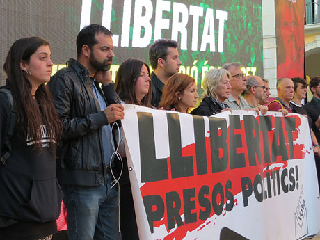 Concentraci&oacute; contra el judici de l'1-O a la pla&ccedil;a de la Independ&egrave;ncia