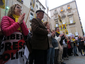 Concentraci&oacute; a la pla&ccedil;a del Vi per la independ&egrave;ncia i la llibertat dels presos pol&iacute;tics
