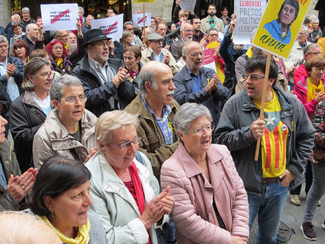 Concentraci&oacute; per la llibertat dels presos pol&iacute;tics a la pla&ccedil;a del Vi