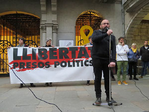 Concentraci&oacute; a la pla&ccedil;a del Vi per la independ&egrave;ncia i la llibertat dels presos pol&iacute;tics