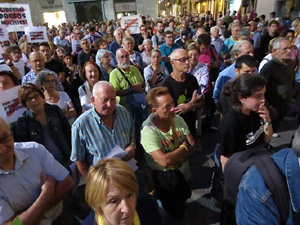 Concentració a la plaça del Vi per la independència i la llibertat dels presos polítics