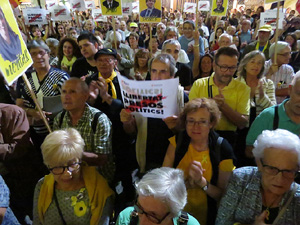 Concentració a la plaça del Vi per la independència i la llibertat dels presos polítics