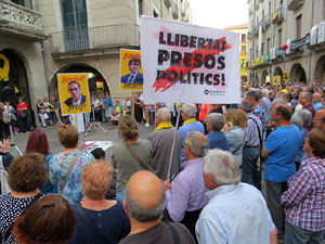 Concentraci&oacute; a la pla&ccedil;a del Vi per la independ&egrave;ncia i la llibertat dels presos pol&iacute;tics