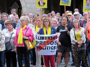 Concentraci&oacute; a la pla&ccedil;a del Vi per la independ&egrave;ncia i la llibertat dels presos pol&iacute;tics