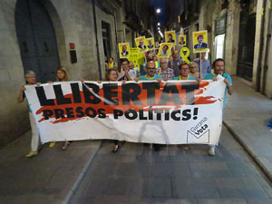 Concentraci&oacute; a la pla&ccedil;a del Vi per la independ&egrave;ncia i la llibertat dels presos pol&iacute;tics