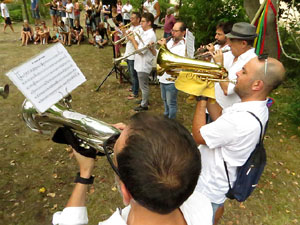 Festa Major de Sant Daniel 2019 - Cercavila des del mirador de Montorr&oacute; al Monestir de Sant Daniel