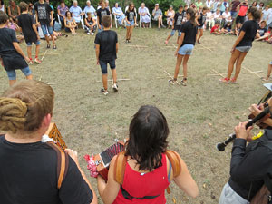 Festa Major de Sant Daniel 2019 - Danses i salutacions al monestir de Sant Daniel