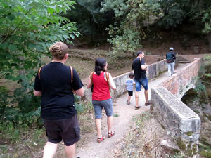 Festa Major de Sant Daniel 2019 - Audici&oacute; i ballada de la Sardana de les monges al claustre del Monestir de Sant Daniel