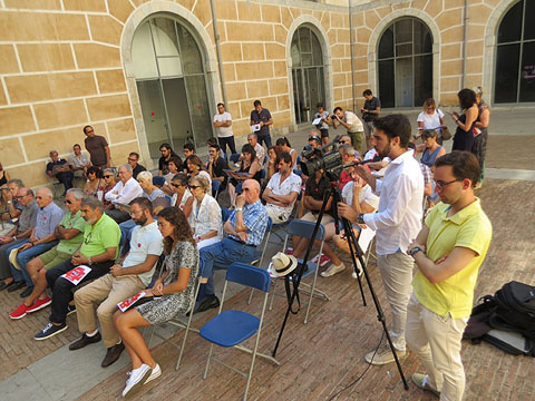 Presentació al pati de la Casa de Cultura