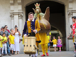 Arribada de la Flama del Canig&oacute; 2019 a la pla&ccedil;a del Vi