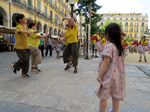 Cercavila de la Flama del Canig&oacute; 2019 fins la pla&ccedil;a del Vi