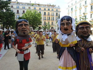 Cercavila de la Flama del Canig&oacute; 2019 fins la pla&ccedil;a del Vi