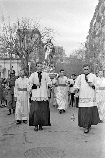 Processó de la Puríssima al seu pas per la Rambla de la Llibertat. 8 de desembre de 1949