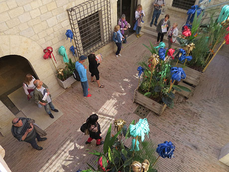 Temps de Flors 2019. Muntatges florals al espais de Caixafòrum, a l'edifici de la Fontana d'Or