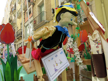 Temps de Flors 2019. Instal&middot;lacions i muntatges als espais del carrer Nou