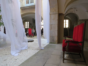 Temps de Flors 2019. Instal·lació floral a la Casa Pastors, a la plaça de la Catedral