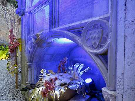 Temps de Flors 2019. Muntatges florals al Fossat de l'absis de la Catedral, nou espai incorporat a Temps de Flors
