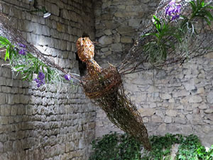 Temps de Flors 2019. Muntatges i instal&middot;lacions florals a la Torre Gironella - Soterrani I