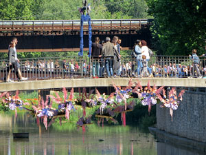 Temps de Flors 2019. Instal&middot;lacions florals als Ponts de l'Onyar