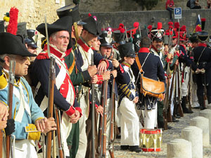XII Festa Reviu els Setges Napole&ograve;nics de Girona. Presentaci&oacute; a la pla&ccedil;a de Sant Dom&egrave;nec