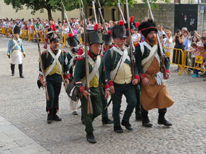 XII Festa Reviu els Setges Napole&ograve;nics de Girona. Presentaci&oacute; a la pla&ccedil;a de Sant Dom&egrave;nec