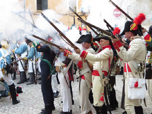 XII Festa Reviu els Setges Napole&ograve;nics de Girona. Combats a la pla&ccedil;a dels Lledoners