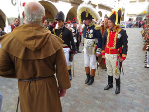XII Festa Reviu els Setges Napole&ograve;nics de Girona. Lliurament de la bandera de la Croada Gironina