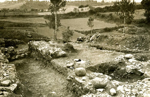 Jaciment ib&egrave;ric de la Creueta. Restes de les cases. 1942