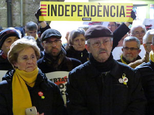 Concentraci&oacute; a la pla&ccedil;a del Vi per la independ&egrave;ncia i la llibertat dels presos pol&iacute;tics