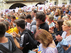 Concentraci&oacute; de rebuig de la sent&egrave;ncia a la pla&ccedil;a del Vi