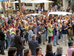 Concentraci&oacute; de rebuig de la sent&egrave;ncia davant la seu de la Generalitat a Girona