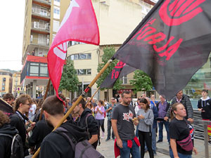 Concentraci&oacute; de rebuig de la sent&egrave;ncia davant la seu de la Generalitat a Girona