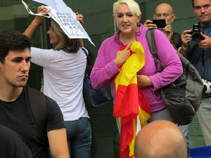 Concentraci&oacute; de rebuig de la sent&egrave;ncia davant la seu de la Generalitat a Girona