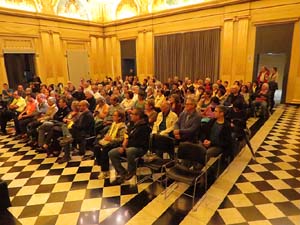 Concentraci&oacute; a la pla&ccedil;a del Vi per la independ&egrave;ncia i la llibertat dels presos pol&iacute;tics